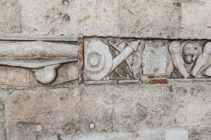 Bassorilievo Romano nel Duomo di Teramo